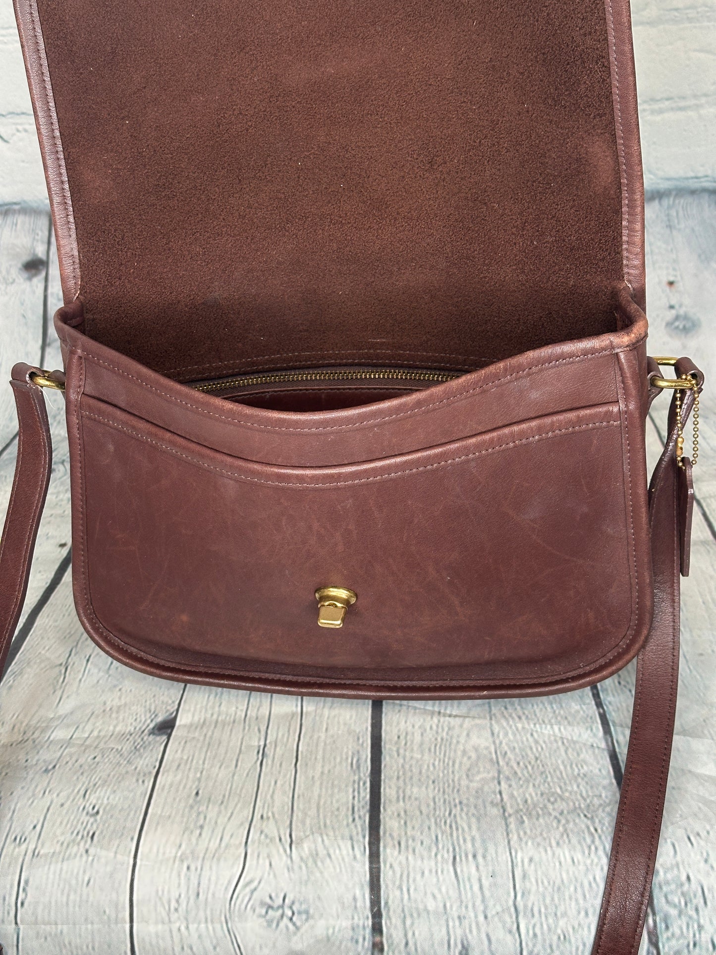 Pre-owned vintage Coach Crossbody