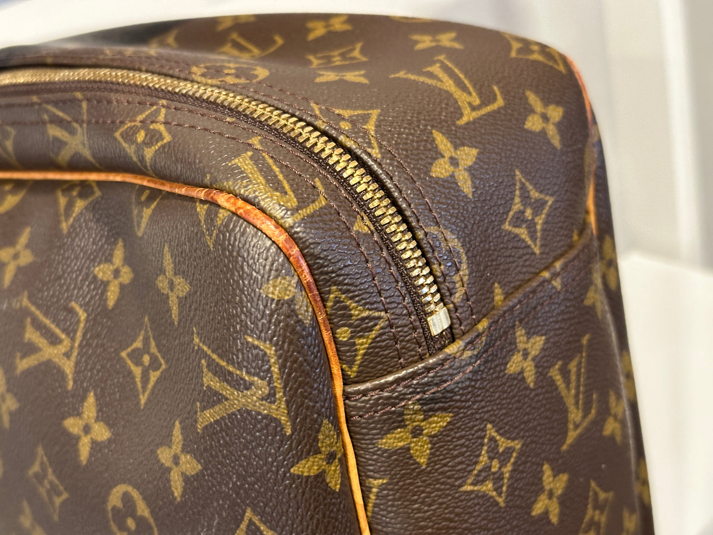 Pre-Owned Louis Vuitton Vintage Excursion Bag